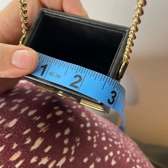 YSL cigarette box chain crossbody bag - Picture 4 of 6